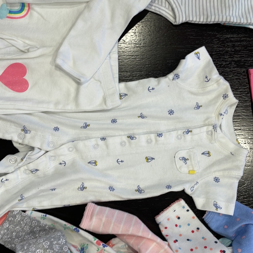 Carter’s 3M Bundle - Picture 4 of 6
